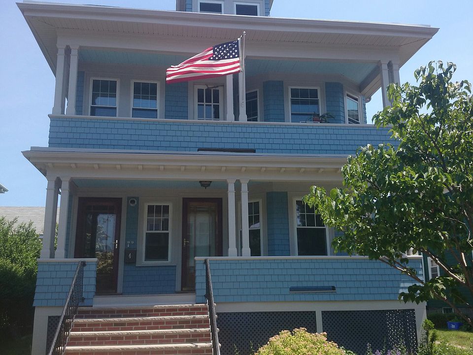 2nd image of 4 Hardy St