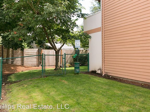 5th image of 11222 Greenwood Ave N