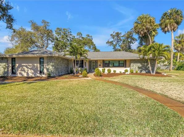 8261 28th Ave N, Saint Petersburg, FL 33710