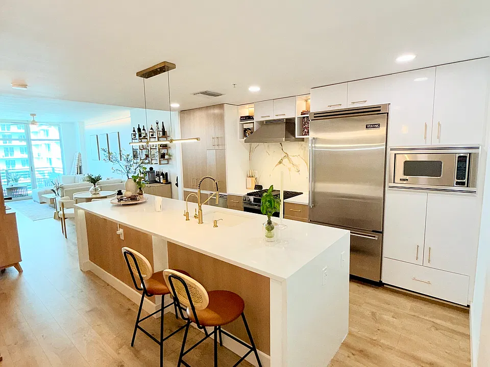 1120 E Kennedy Blvd #1523