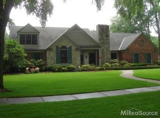 65 Lothrop Rd, Grosse Pointe Farms, MI 48236