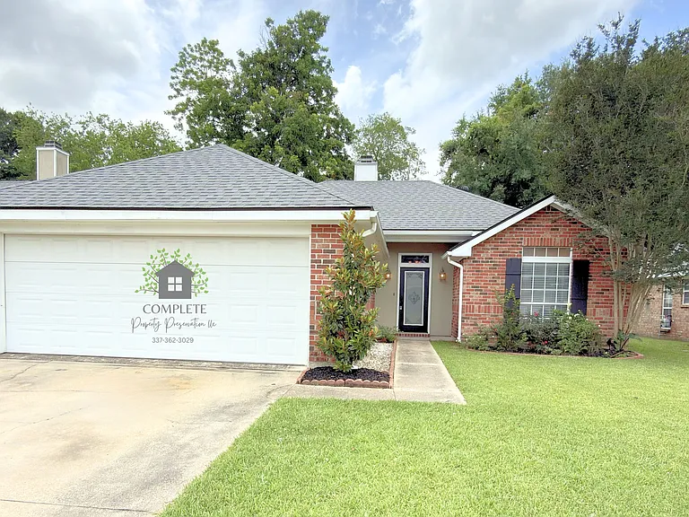 104 Savignon Cir — Photo 1