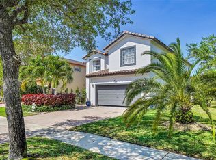 1298 NW 192nd Ter, Pembroke Pines, FL 33029