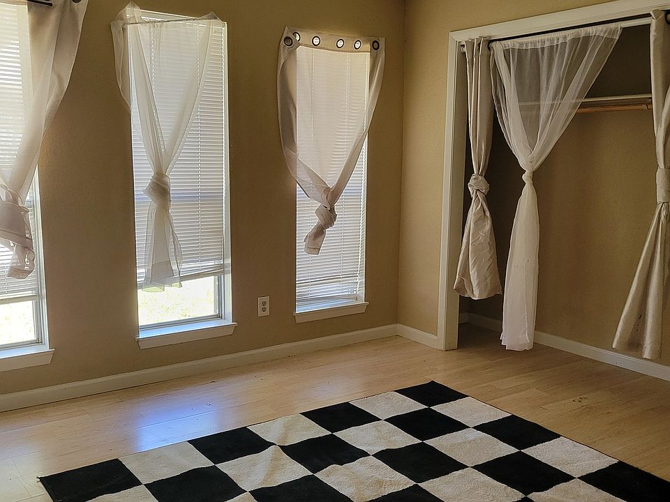 1st image of 4302 Willow Beach Dr