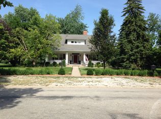 254 S Monroe St, Pittsfield, IL 62363