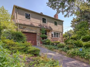 1317 Malba Dr, Whitestone, NY 11357
