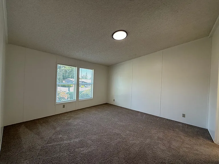 116 SE 8th St #26 — Photo 14