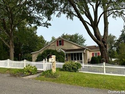 39 Pineaire Avenue, Farmingville, NY, 11738