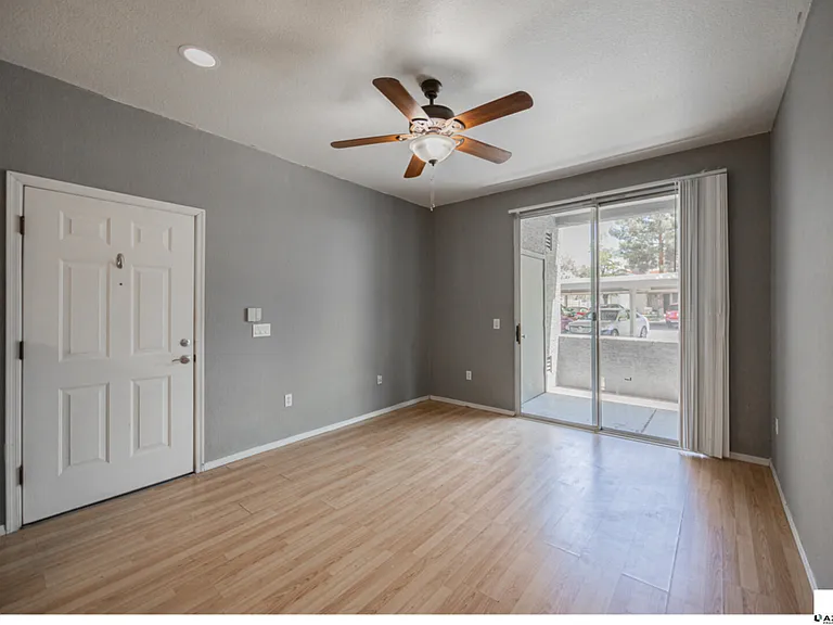 2929 W Yorkshire Dr #1110 — Photo 5