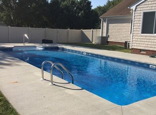 414 Flintlock Rd, Chesapeake, VA 23322