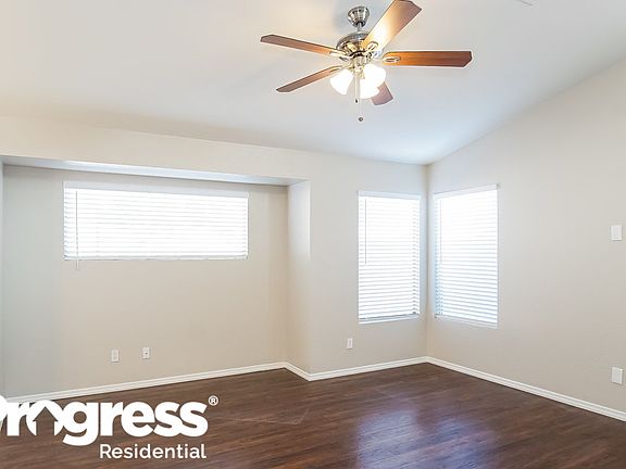 3rd image of 424 W Azure Ave