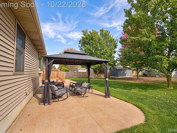 5th image of 816 Meadow Dr