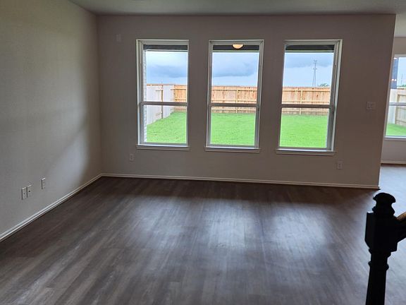 2nd image of 21279 Catalina Palm Dr