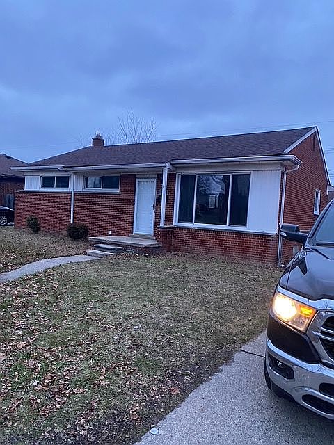 1st image of 5217 Canterbury Ln