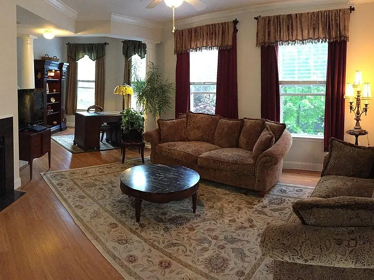 21787 Flanders Ct — Photo 2
