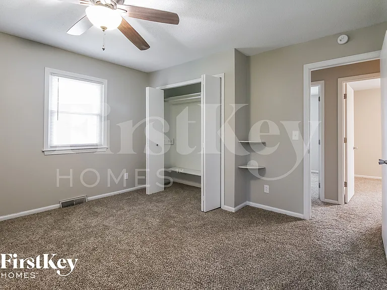 9805 N Cove View Ct — Photo 12