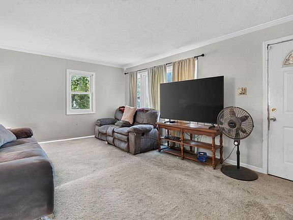 5th image of 2922 S 12th St