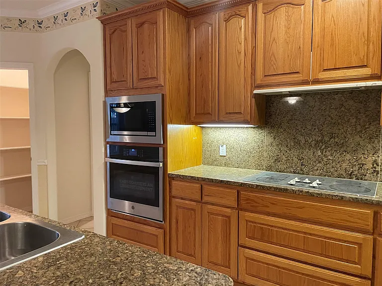120 W Brazos Dr — Photo 11