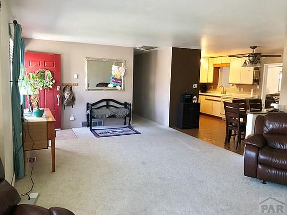 3rd image of 55 Loch Lomond Ln