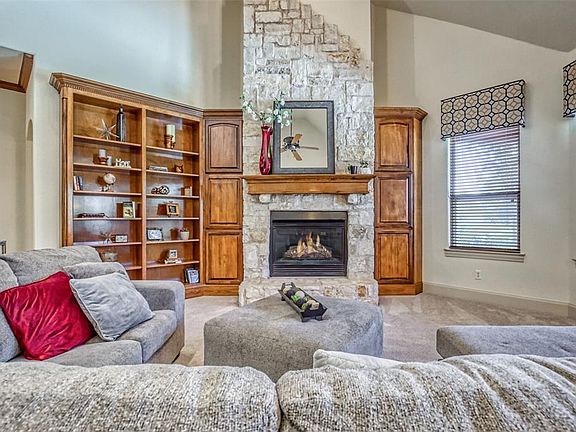 3rd image of 7889 Steeplechase Cir