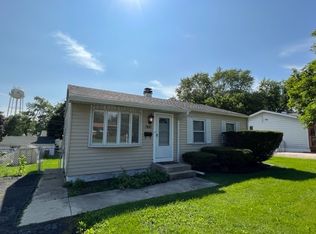 7632 Walnut Ave, Woodridge, IL