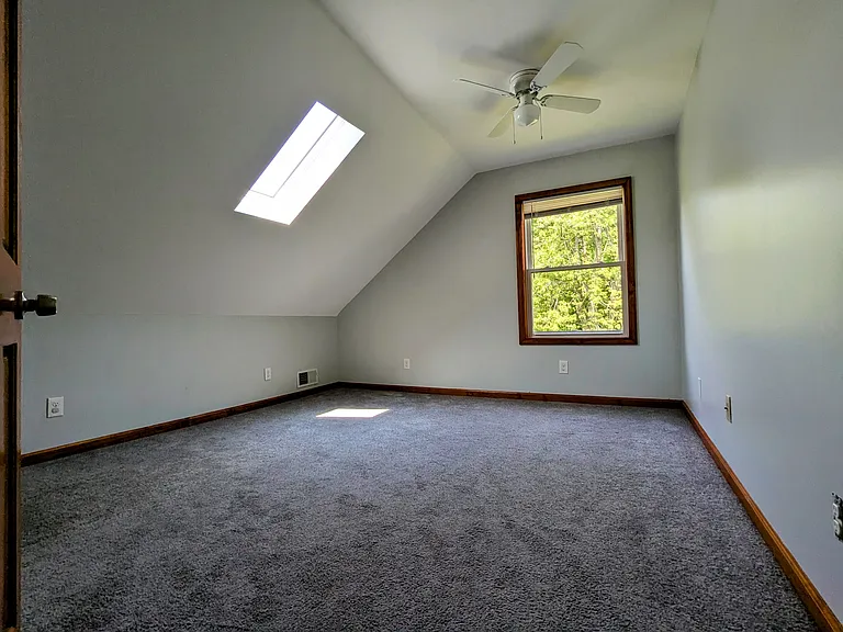 923 Orchard Park Rd — Photo 13
