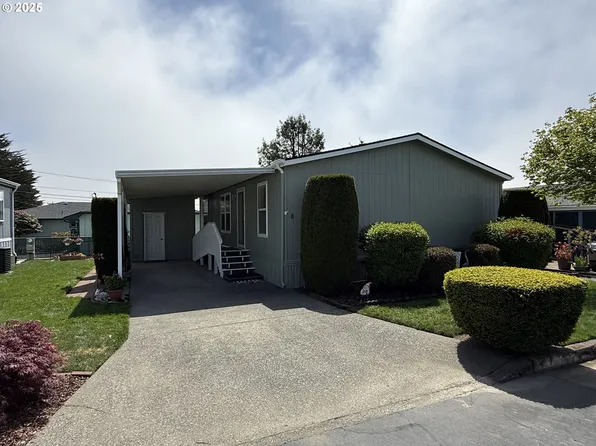 98042 W Benham Ln Space 8, Brookings, OR 97415