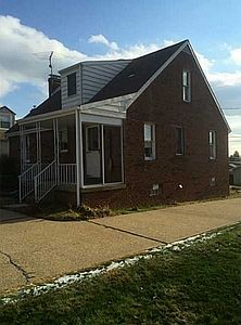 2nd image of 1042 Norwood Ave