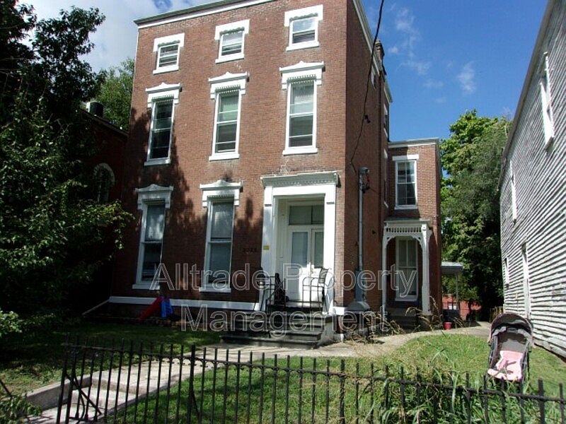 1st image of 2239 W Jefferson St #4