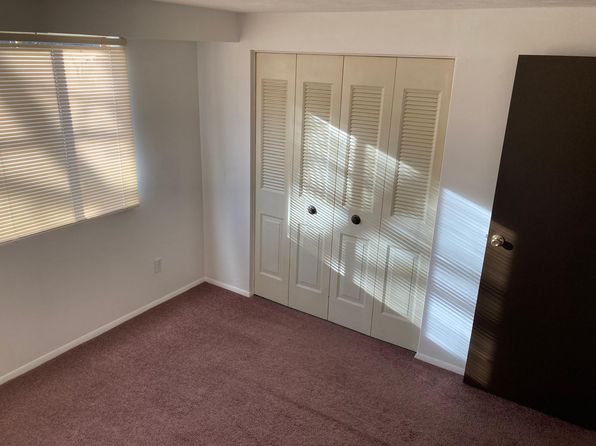 2469 Brookledge Rd #A24, Bridgeville, PA 15017