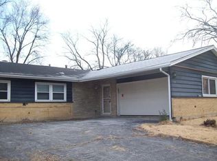 2726 Larkspur Ln, Hazel Crest, IL 60429