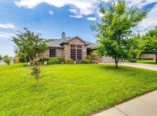 1001 Winepress Rd, Burleson, TX 76028