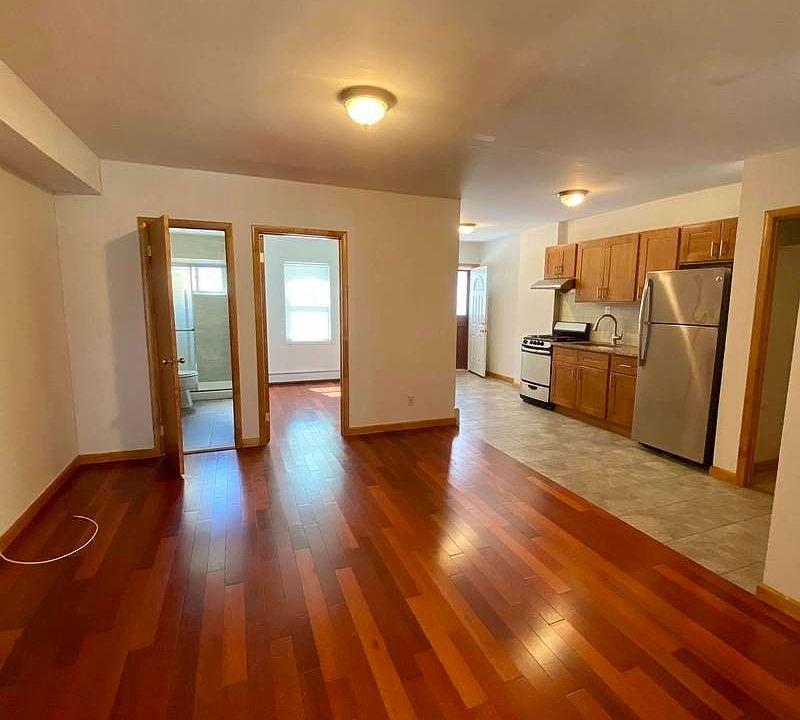 1st image of 24-08 21st Ave #1