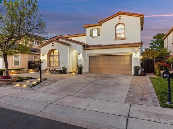 1290 Kestrel Ct, Concord, CA 94521