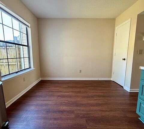 5th image of 4087 Cedars Pkwy APT D