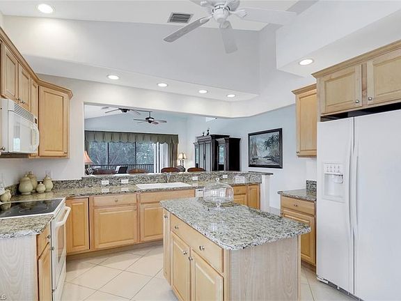 3rd image of 10200 Bellavista Cir APT 1303