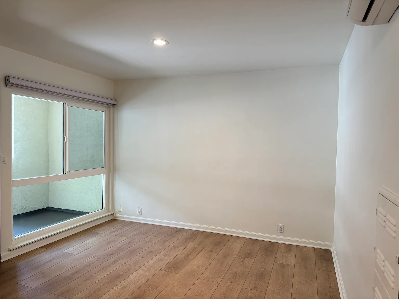 1 bed, 700 sqft, $2,490 — Photo 2