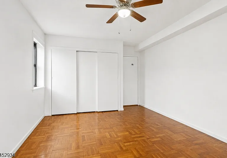208 Anderson St — Photo 15