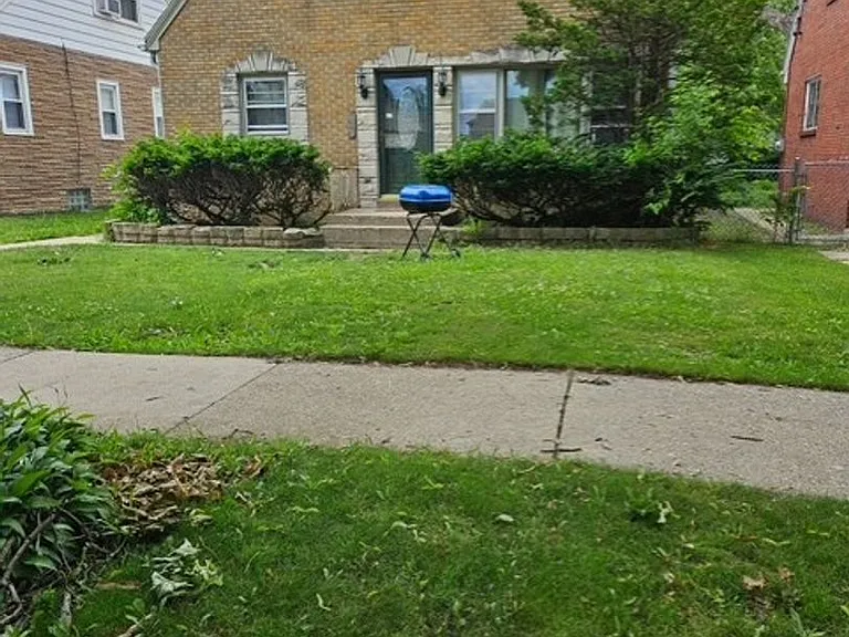4245 N 52nd St. (Duplex) — Photo 2
