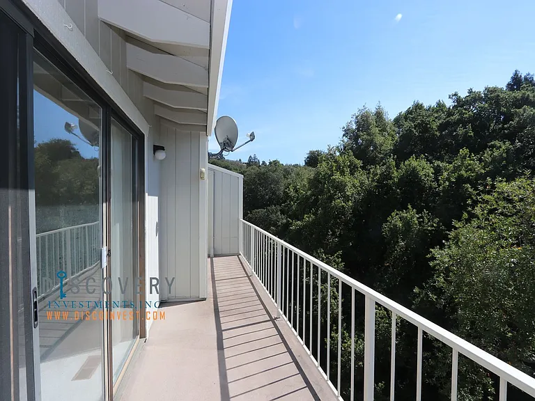 215 Samaria Ln — Photo 21