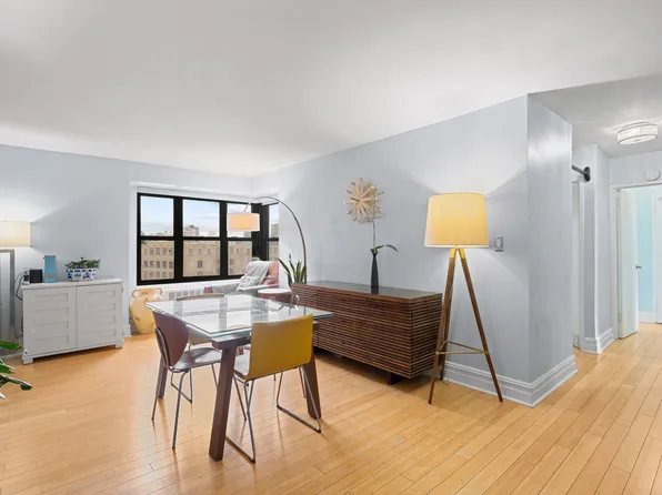 385 Grand Street image 1 of 22