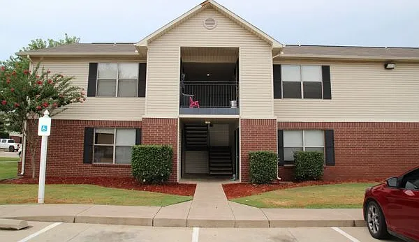 Parkridge Apartments — Photo 4