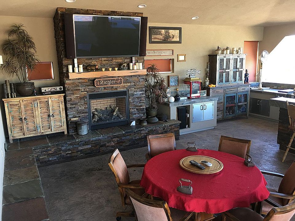 Inside barbecue house