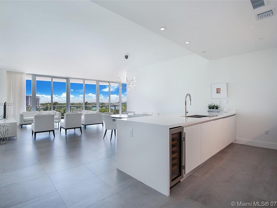 Private Entry - Living Area