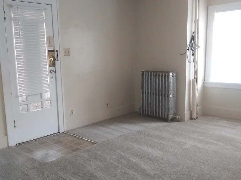 208 N Tacoma Ave #C — Photo 4