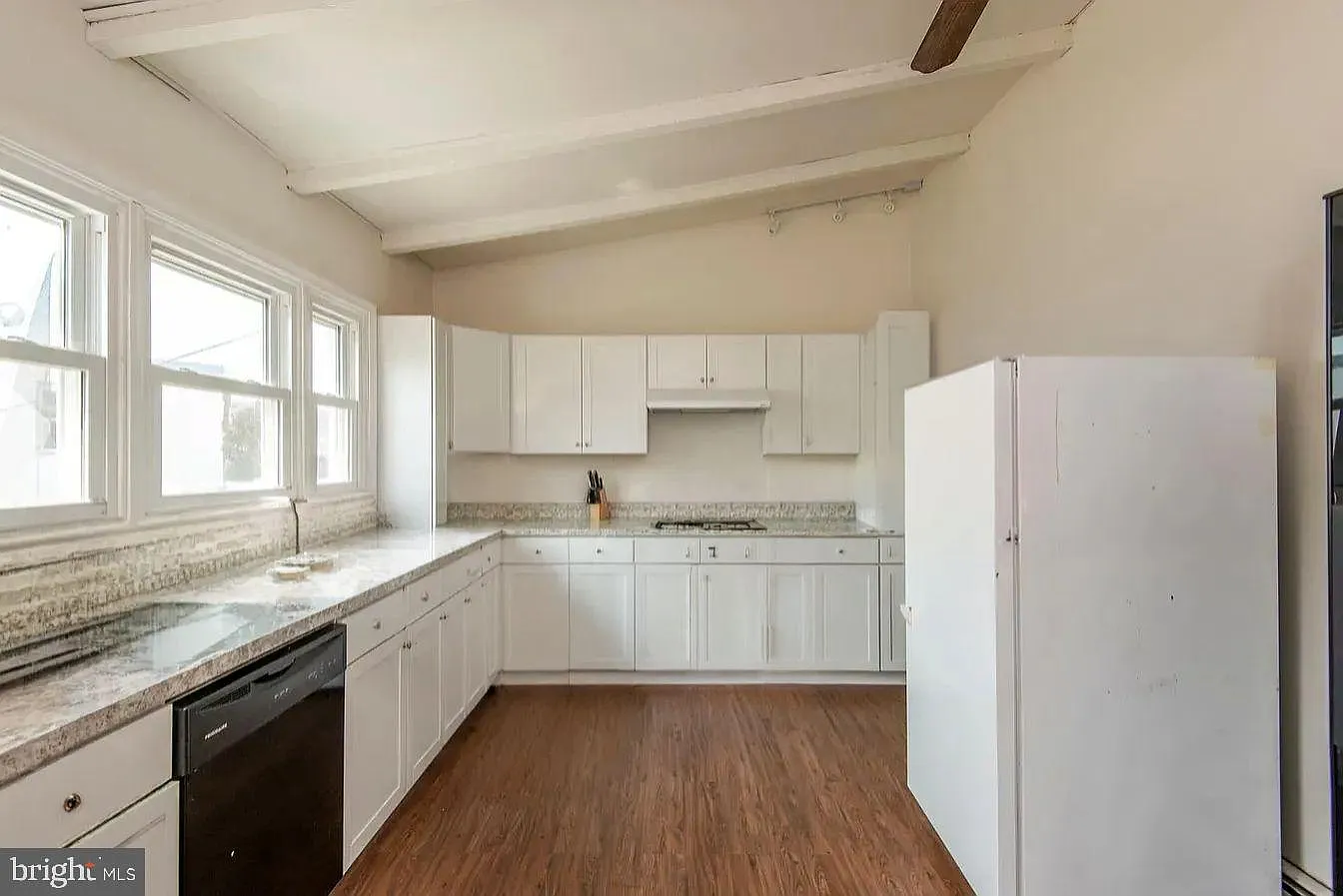 4 bed, 1680 sqft, $2,600 — Photo 4