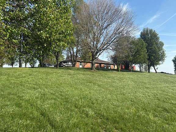 3rd image of 5476 S Hickory Corner Rd