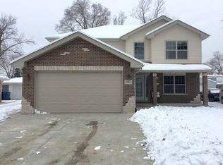 7043 W 74th Pl, Chicago, IL