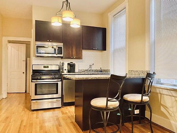 5th image of 2347 W Charleston St APT 1F