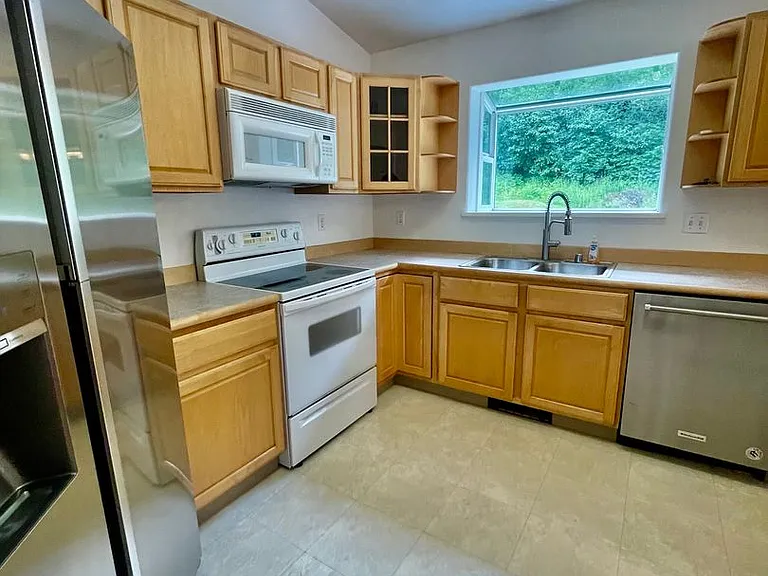 21507 Tony Cir — Photo 6